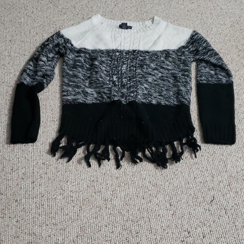 Girl's sweater